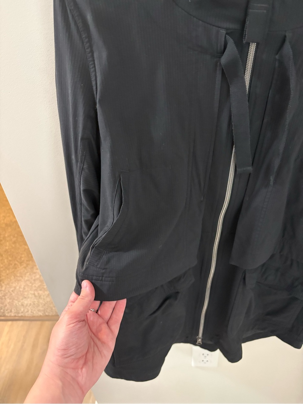 Black Lululemon Women's Zip-Front Raincoat - Picture 3 of 9
